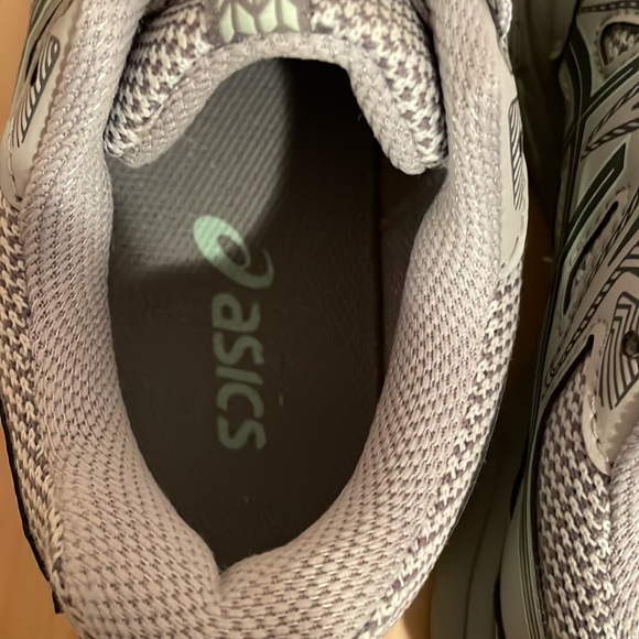 ASICS Running Shoes - Picture 6 of 10